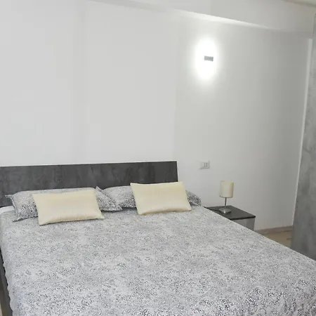 Moderno - 15 Minuti Dal Centro E Parcheggio Pubblico Gratuito Apartment Como