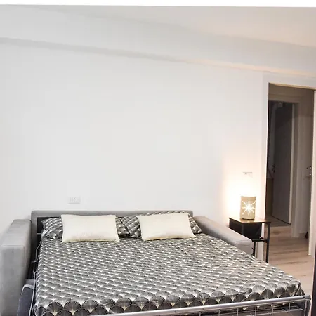 Apartment Moderno - 15 Minuti Dal Centro E Parcheggio Pubblico Gratuito Como