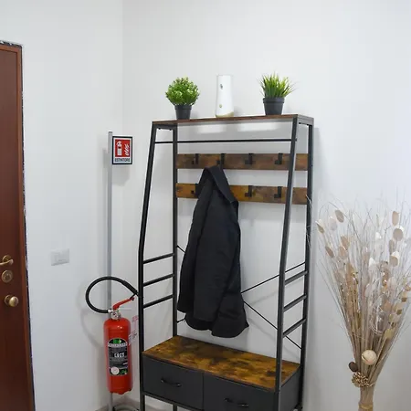 Moderno - 15 Minuti Dal Centro E Parcheggio Pubblico Gratuito