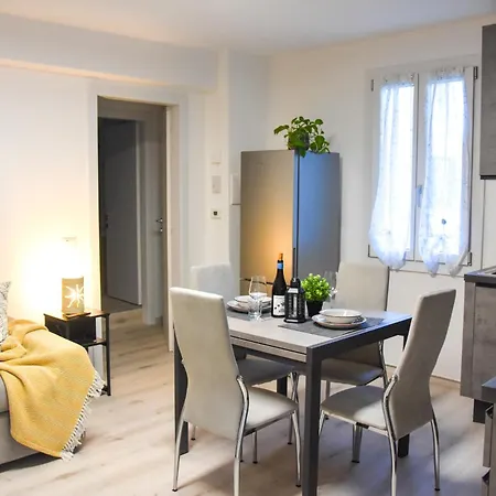 Apartment Moderno - 15 Minuti Dal Centro E Parcheggio Pubblico Gratuito