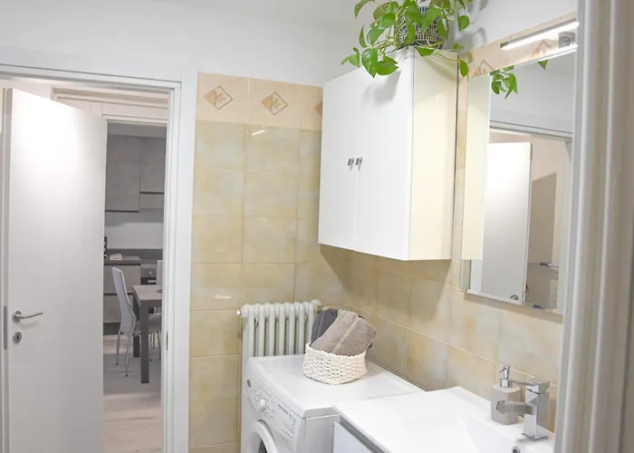 Moderno - 15 Minuti Dal Centro E Parcheggio Pubblico Gratuito 科莫