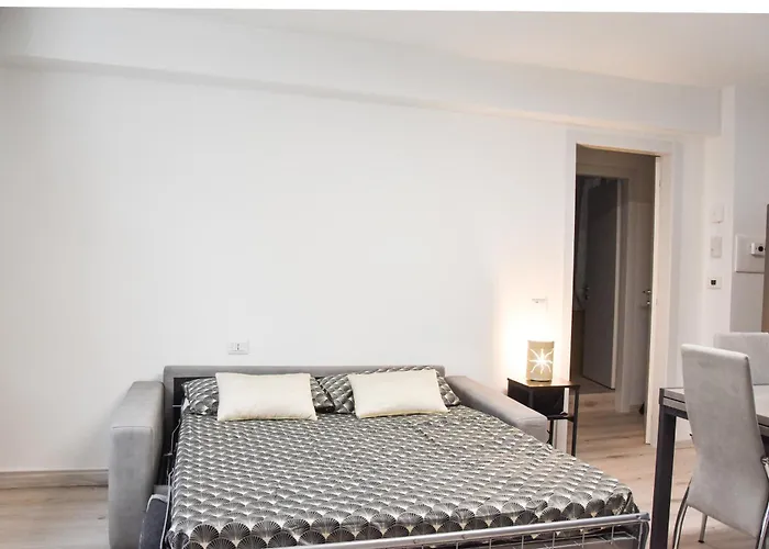 公寓 Moderno - 15 Minuti Dal Centro E Parcheggio Pubblico Gratuito 科莫