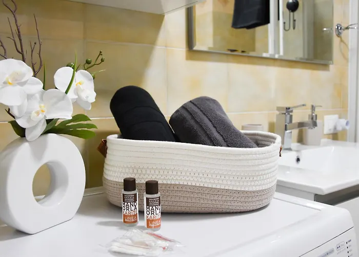 Moderno - 15 Minuti Dal Centro E Parcheggio Pubblico Gratuito