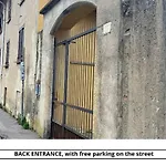 Moderno - 15 Minuti Dal Centro E Parcheggio Pubblico Gratuito شقة