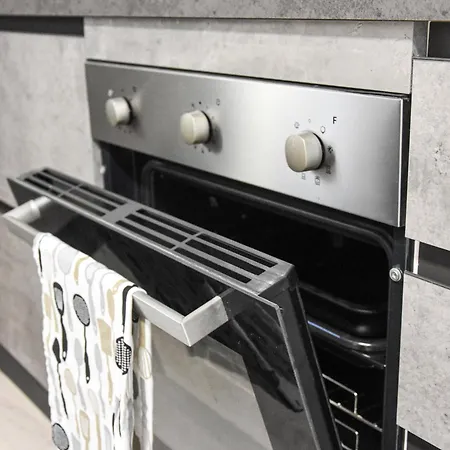 Moderno - 15 Minuti Dal Centro E Parcheggio Pubblico Gratuito *