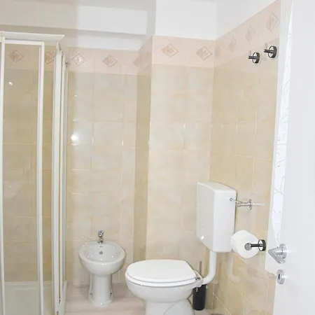 Moderno - 15 Minuti Dal Centro E Parcheggio Pubblico Gratuito Apartman *