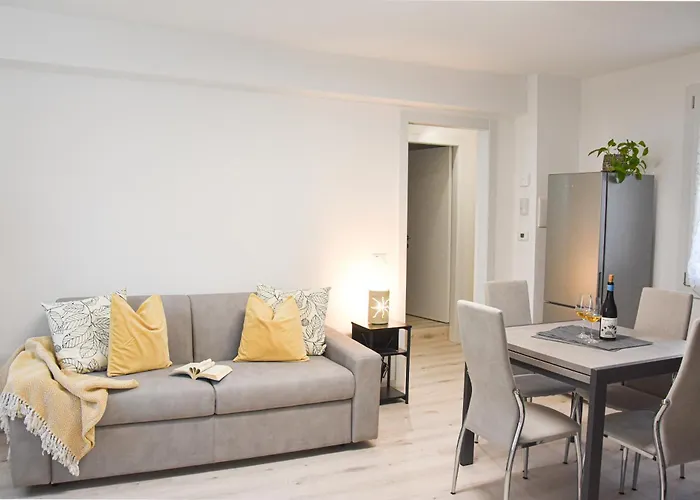 Apartamento Moderno - 15 Minuti Dal Centro E Parcheggio Pubblico Gratuito